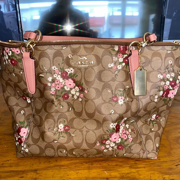 Coach Handbags - Coach Handbag